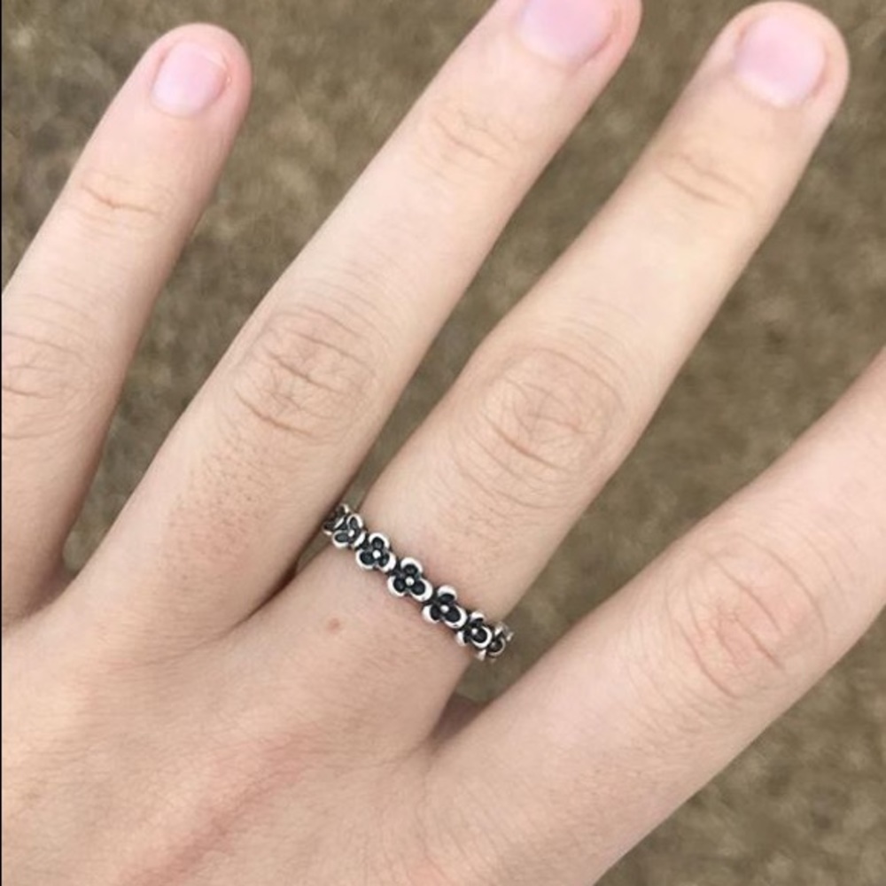 Pandora ring size 7